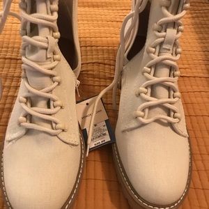 Universal Thread Parker combat boots